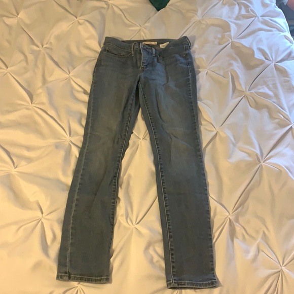 Levi shaping skinny - Picture 1 of 3